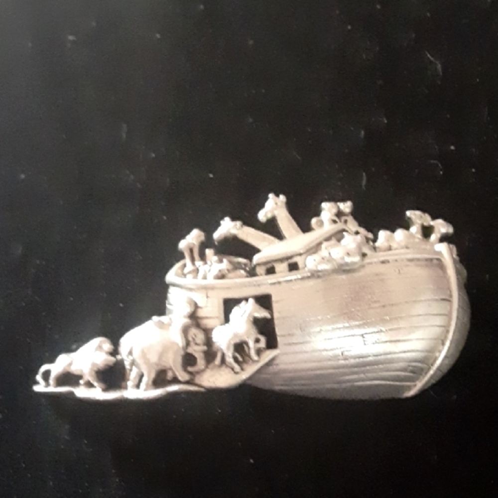 Silver Tone Noah's Ark Brooch (Oajc)